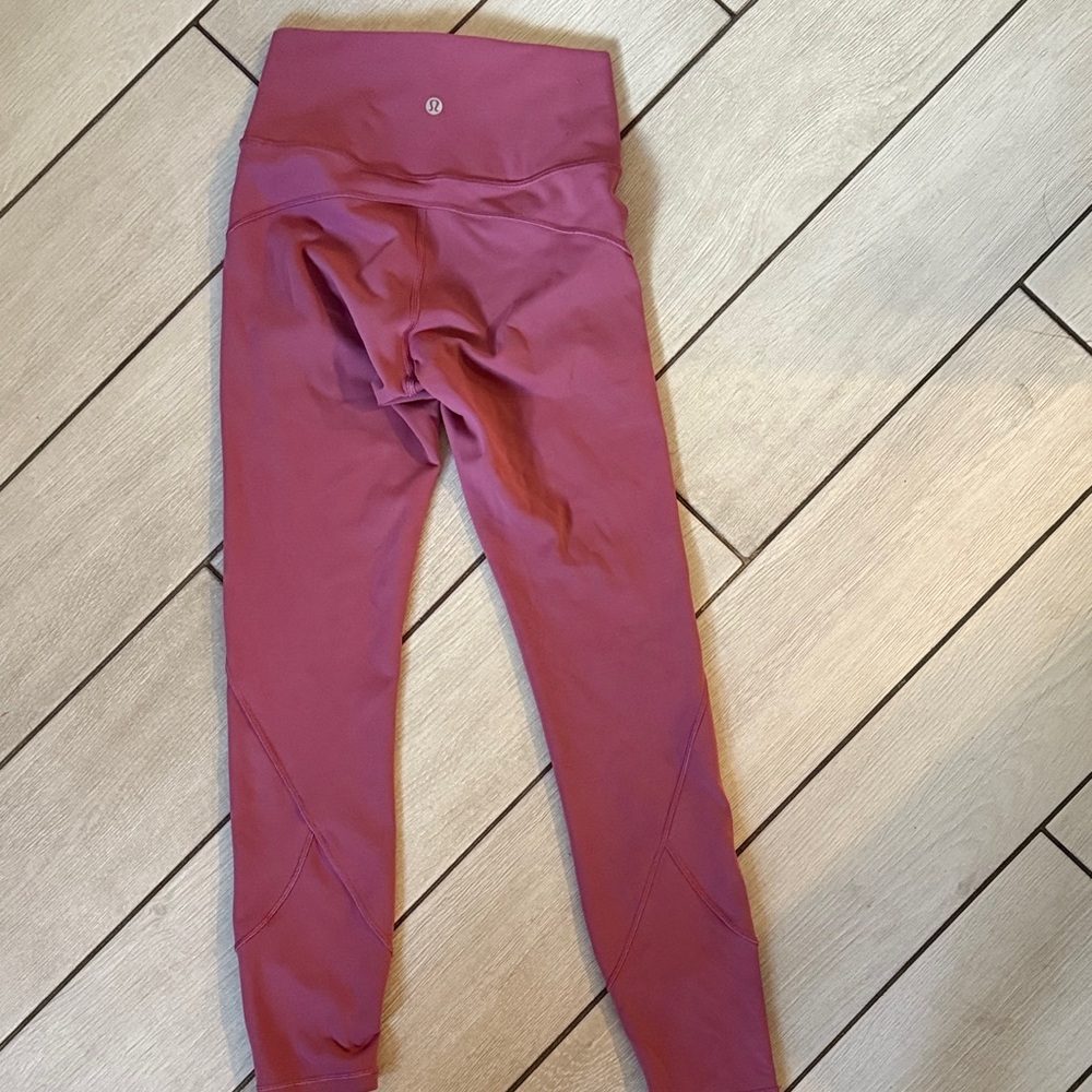 Lululemon Size 4 High-Waisted Leggings 25” length - Picture 2 of 6